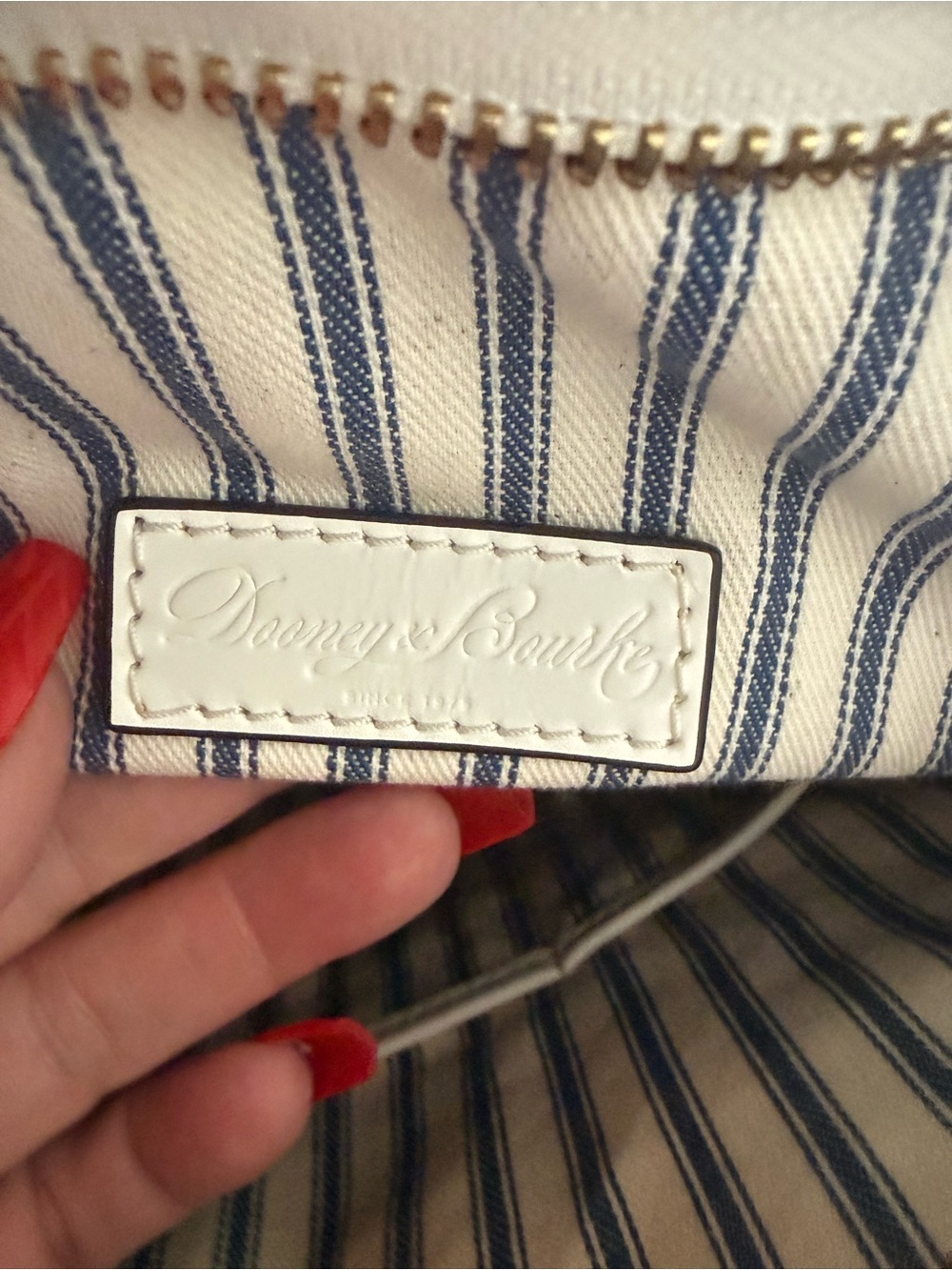 Vintage Dooney and Burke White Woven Tote Bag with Front Zip Pocket - Picture 6 of 7